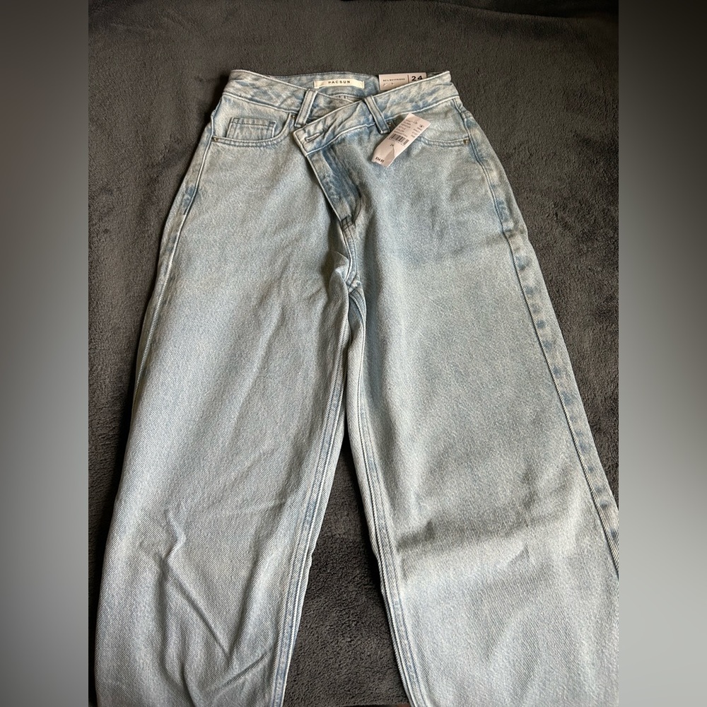 PacSun asymmetrical 90s bf jeans